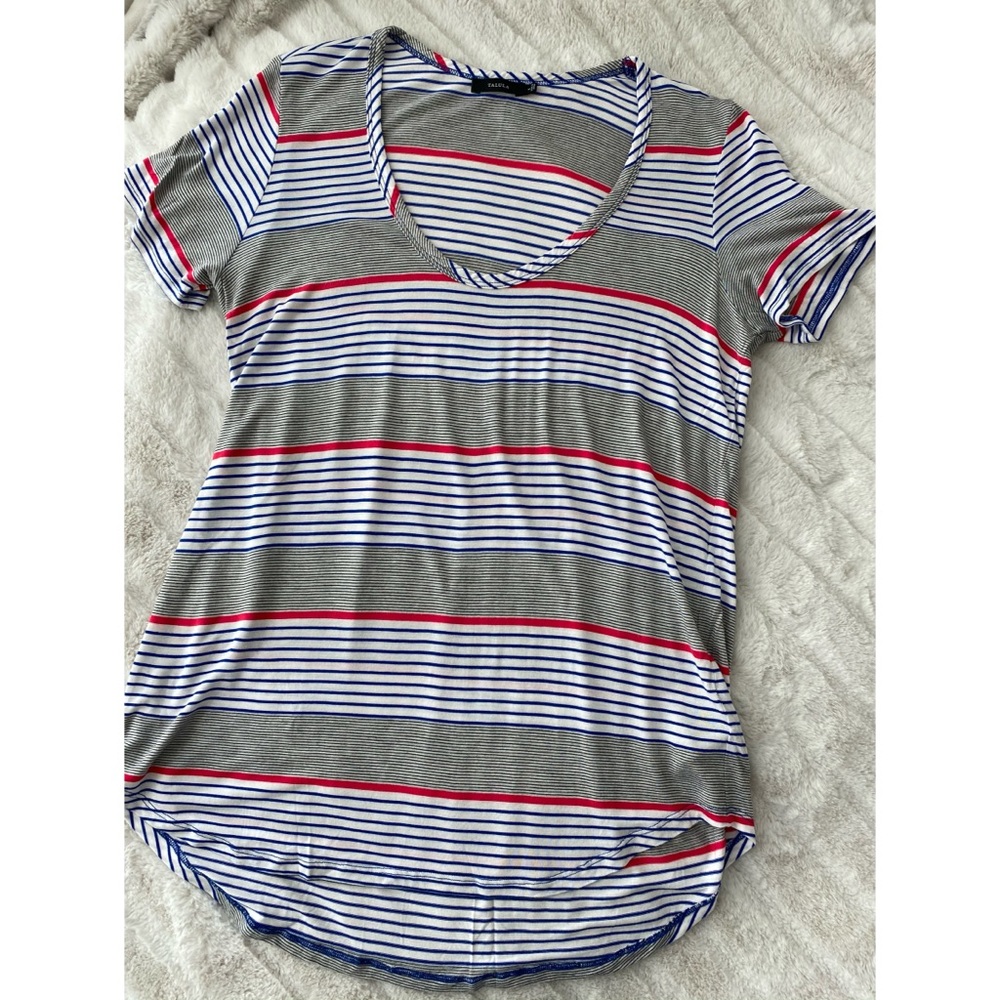 Aritzia Oversized Colour-block Tee. Size Small.